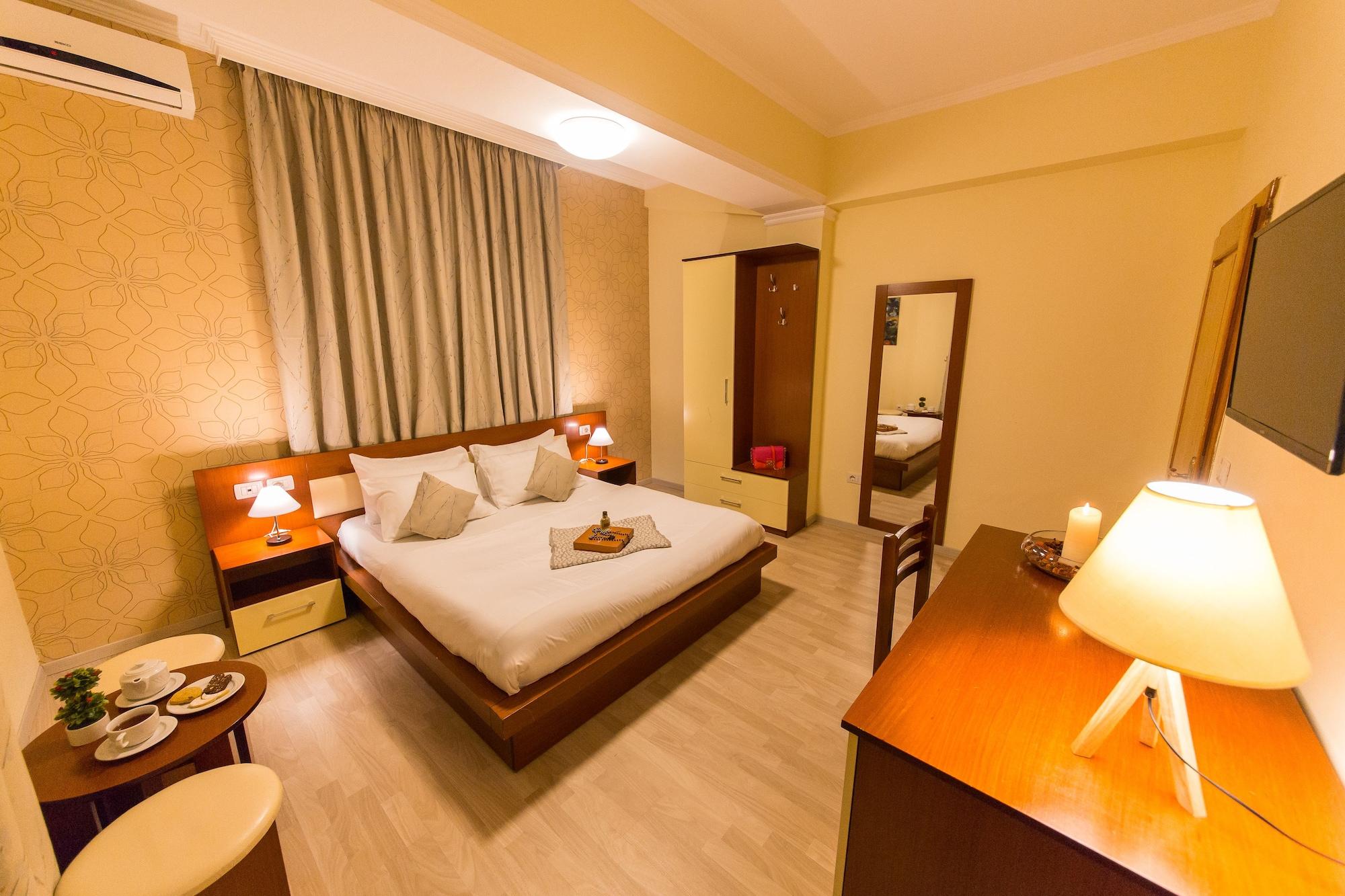 Hotel Baron Тирана Экстерьер фото